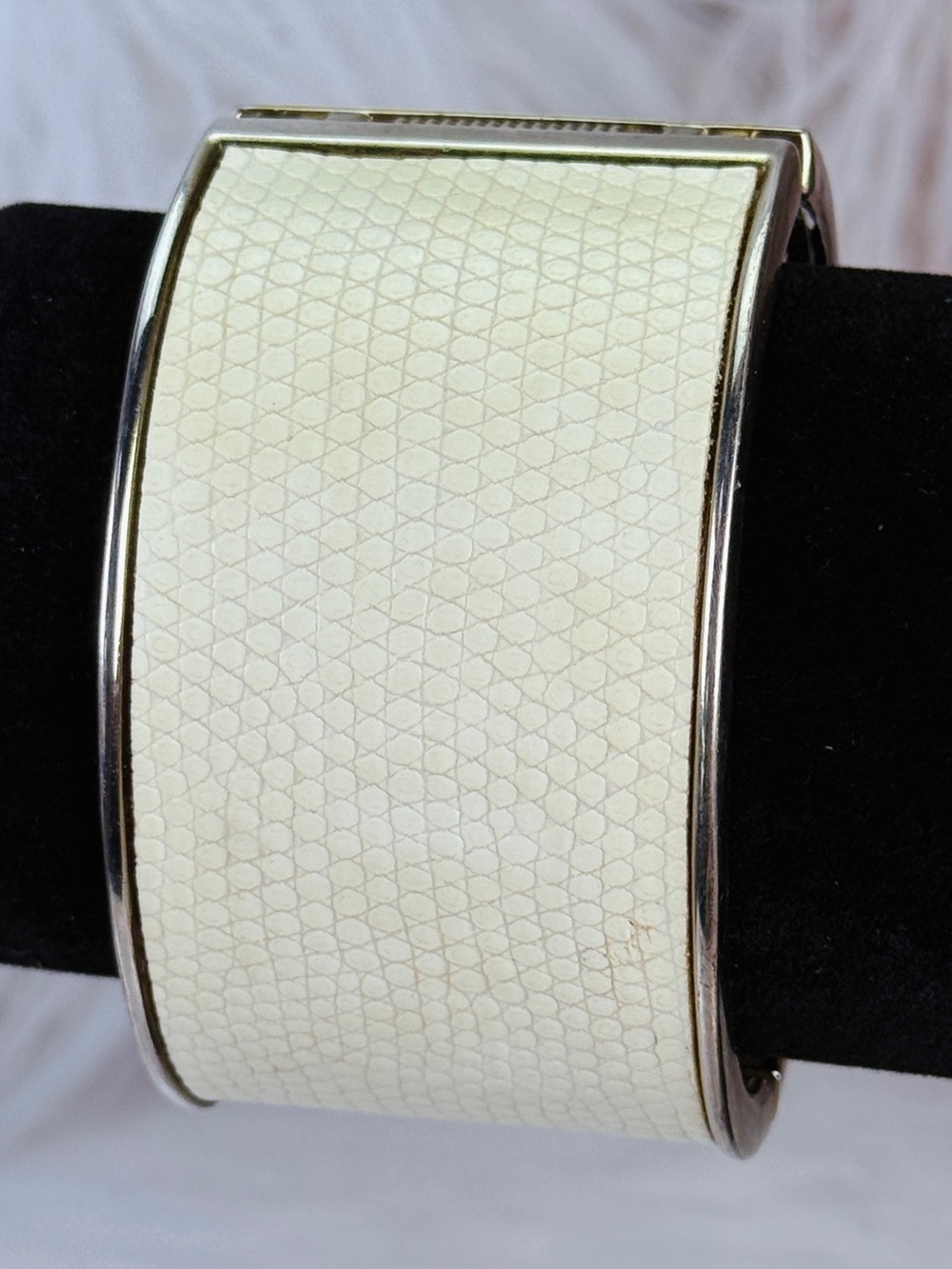 Beautiful, large, heavy vintage Silvertone cream, hinged wide bracelet